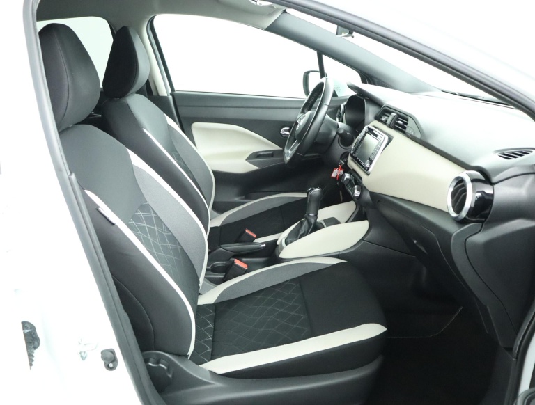 Nissan Micra - 0.9 IG-T N-Connecta 22