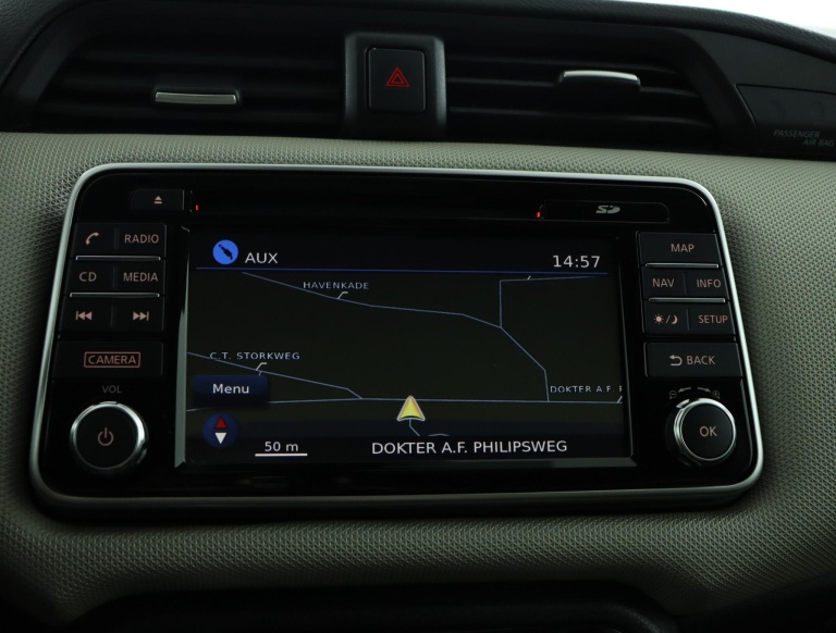 Nissan Micra - 0.9 IG-T N-Connecta 28