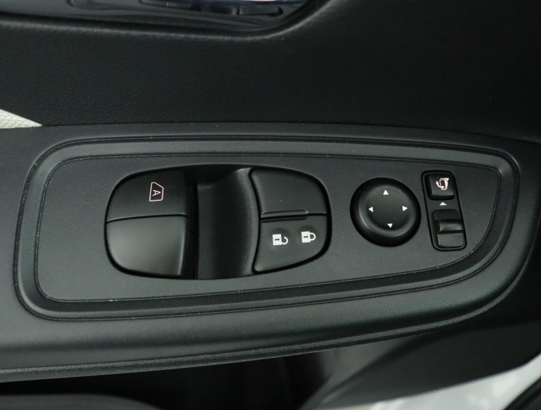 Nissan Micra - 0.9 IG-T N-Connecta 30