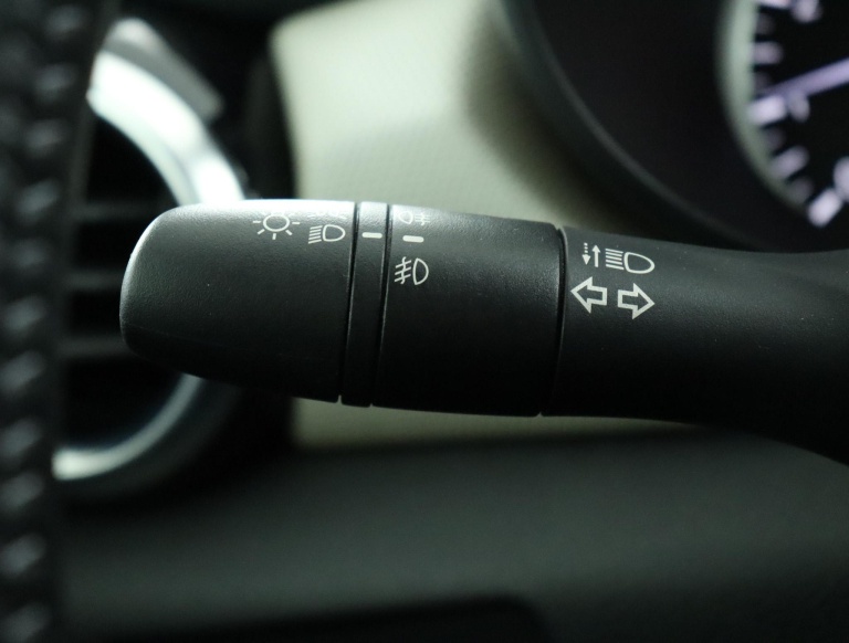 Nissan Micra - 0.9 IG-T N-Connecta 31