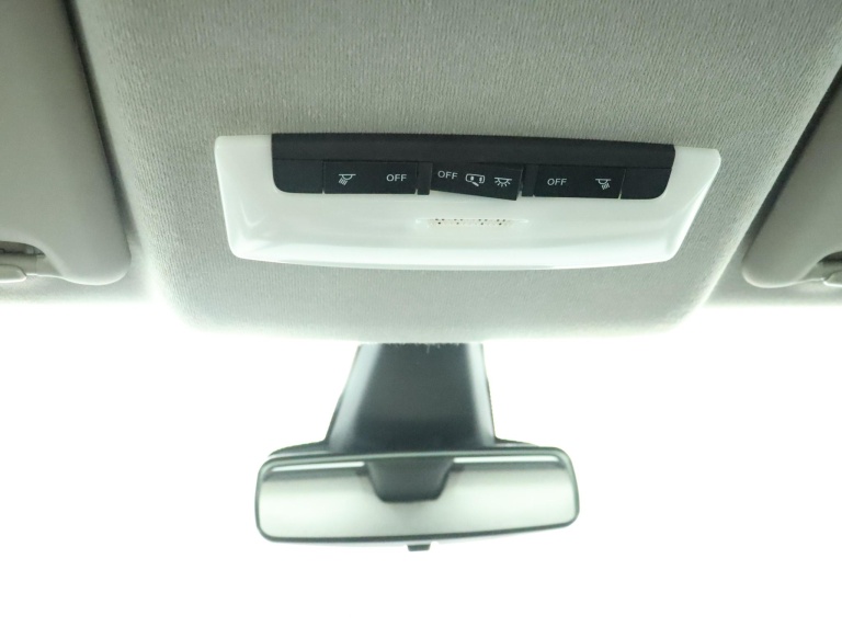 Nissan Micra - 0.9 IG-T N-Connecta 33