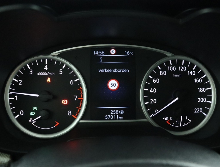 Nissan Micra - 0.9 IG-T N-Connecta 44