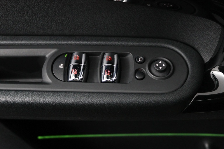 Mini Mini Countryman - 1.5 Cooper S E ALL4 Chili 24