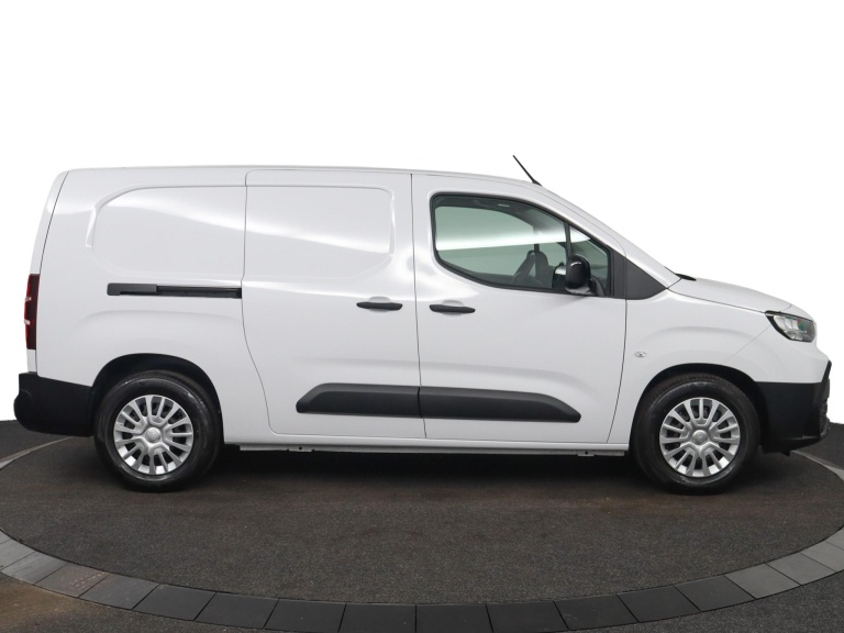 Toyota PROACE CITY Electric - Navigator Long 50 kWh 13