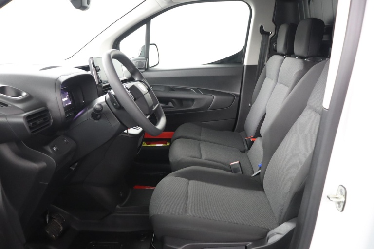 Toyota PROACE CITY Electric - Navigator Long 50 kWh 17