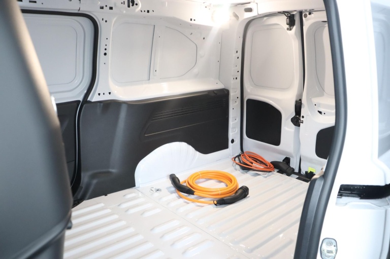 Toyota PROACE CITY Electric - Navigator Long 50 kWh 18