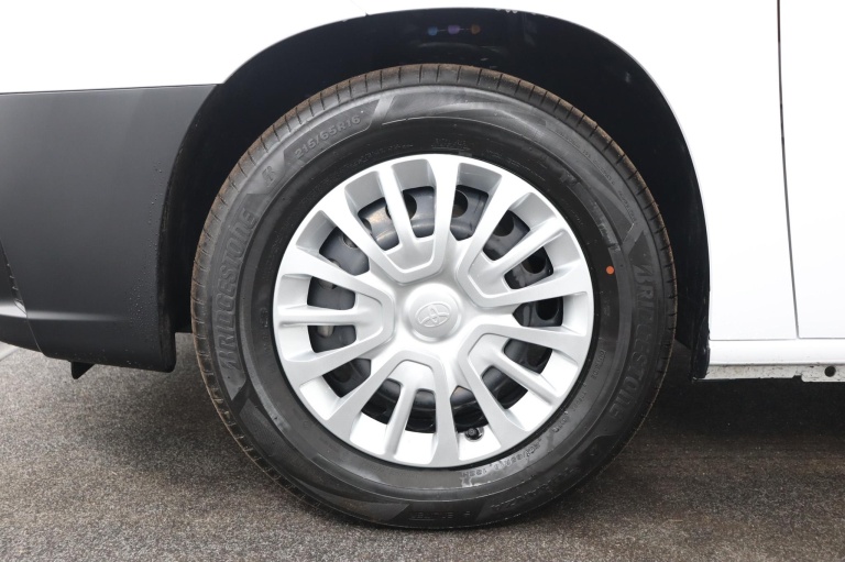 Toyota PROACE CITY Electric - Navigator Long 50 kWh 34