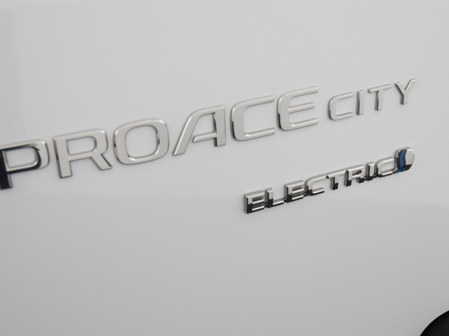 Toyota PROACE CITY Electric - Navigator Long 50 kWh