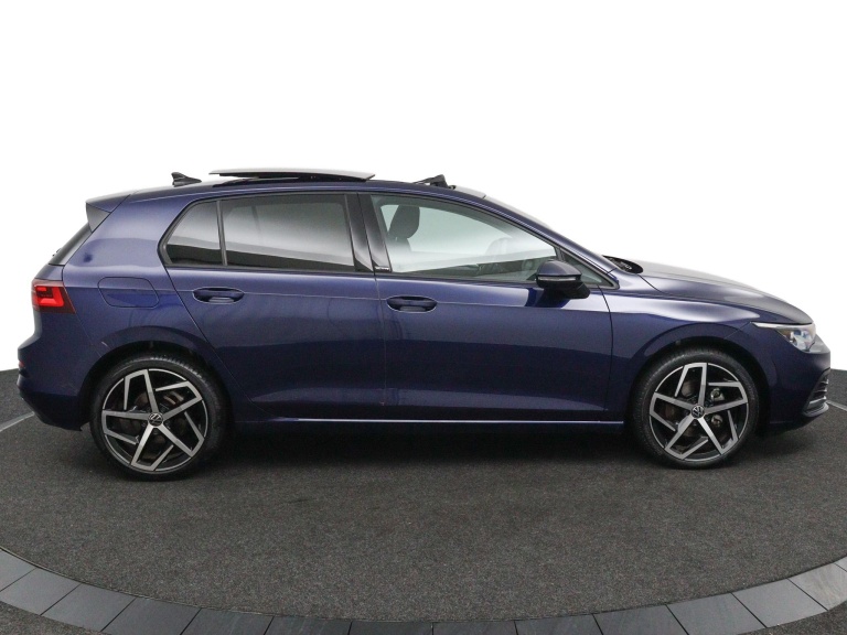 Volkswagen Golf - 1.5 eTSI Style 12