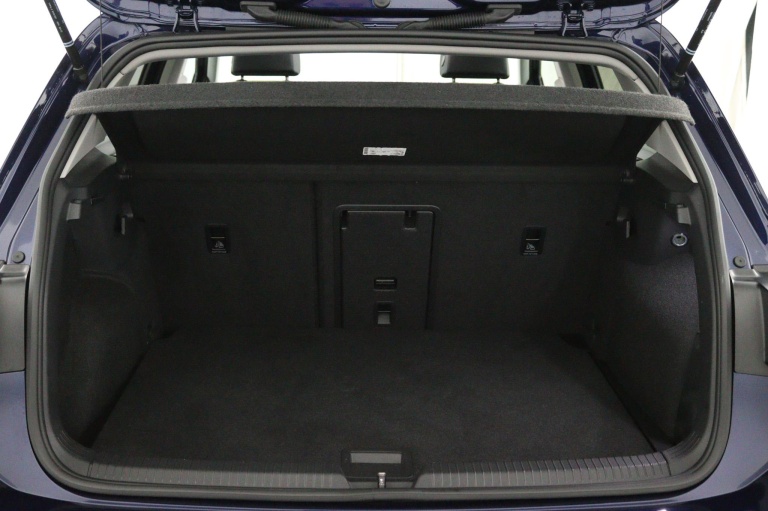 Volkswagen Golf - 1.5 eTSI Style 22