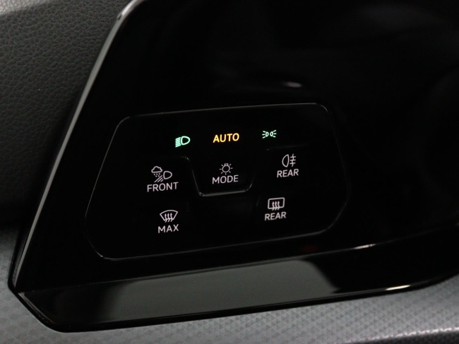 Volkswagen Golf - 1.5 eTSI Style