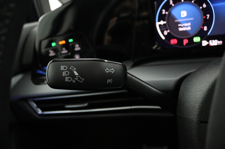 Volkswagen Golf - 1.5 eTSI Style 30