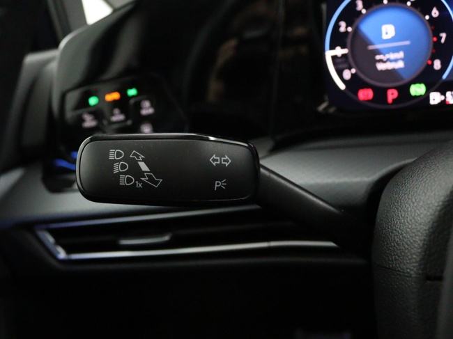 Volkswagen Golf - 1.5 eTSI Style