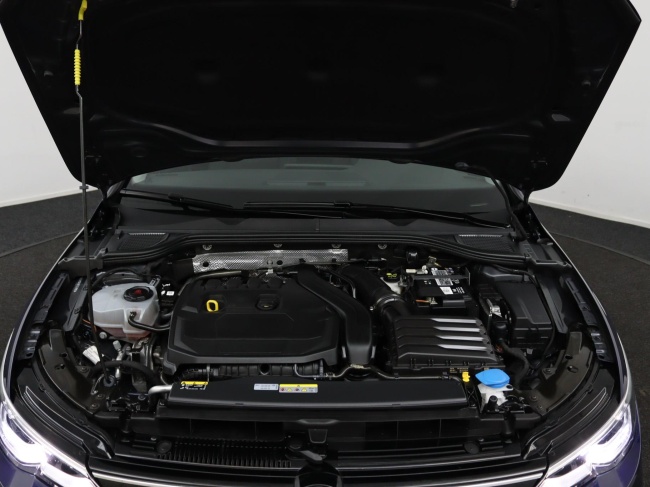 Volkswagen Golf - 1.5 eTSI Style