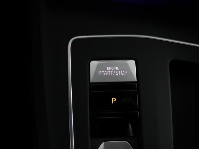 Volkswagen Golf - 1.5 eTSI Style