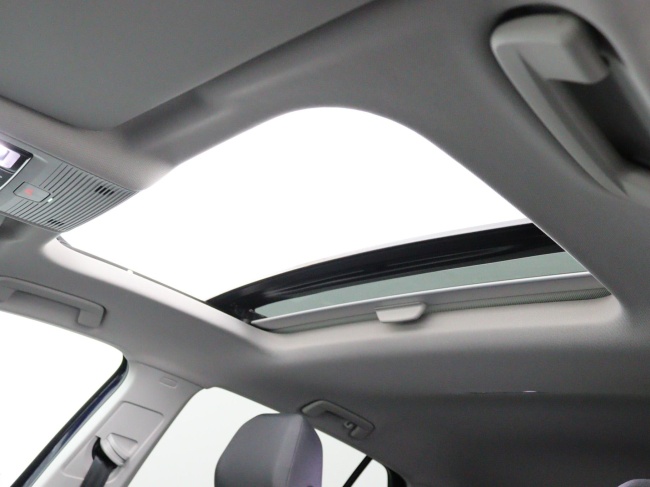 Volkswagen Golf - 1.5 eTSI Style