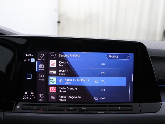 Volkswagen Golf - 1.5 eTSI Style