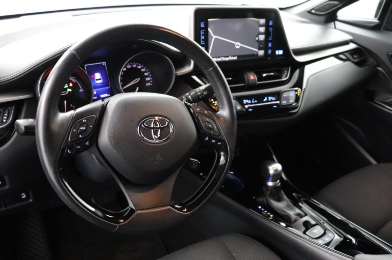 Toyota C-HR - 1.8 Hybrid Bi-Tone 18