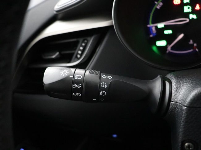 Toyota C-HR - 1.8 Hybrid Bi-Tone