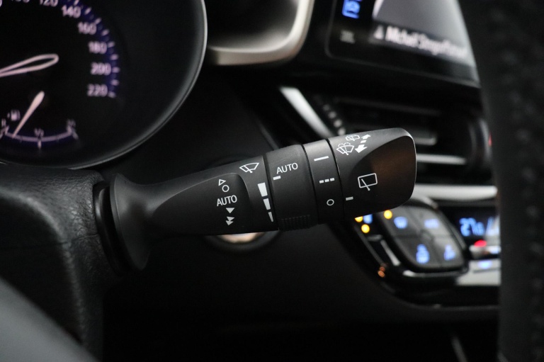 Toyota C-HR - 1.8 Hybrid Bi-Tone 31