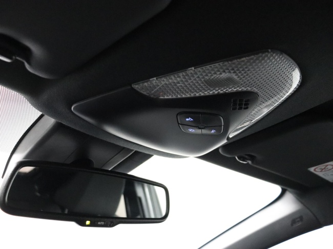 Toyota C-HR - 1.8 Hybrid Bi-Tone