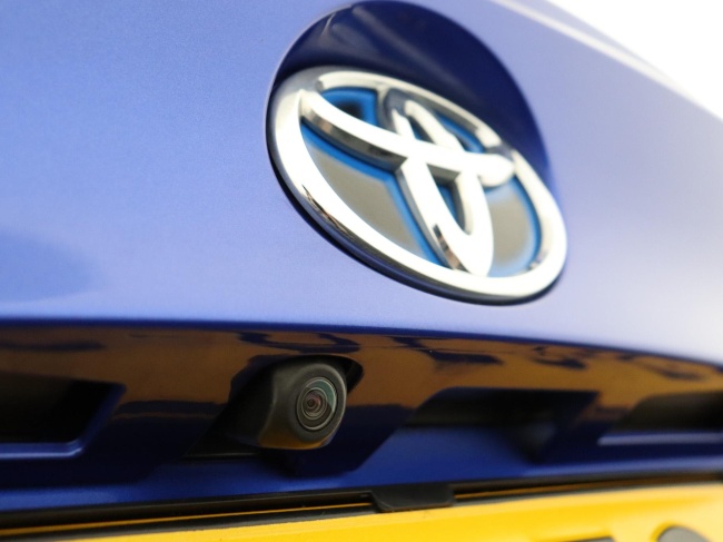 Toyota C-HR - 1.8 Hybrid Bi-Tone