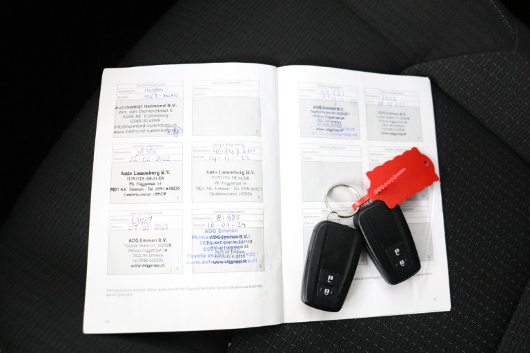 Toyota C-HR - 1.8 Hybrid Bi-Tone 9