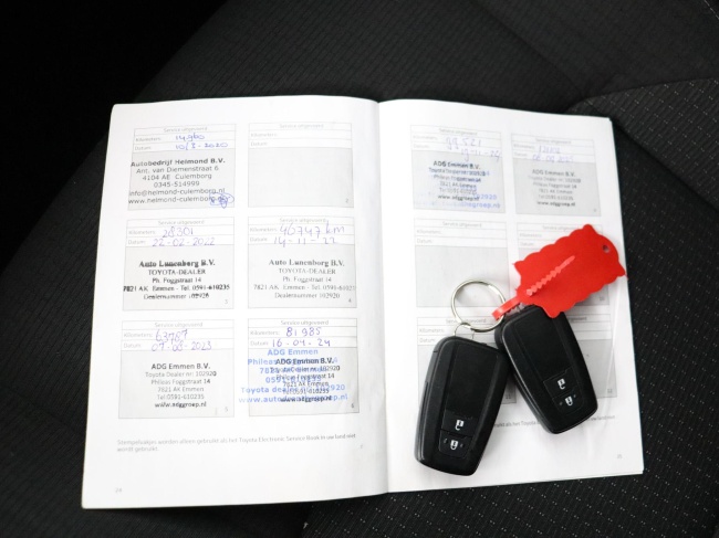 Toyota C-HR - 1.8 Hybrid Bi-Tone