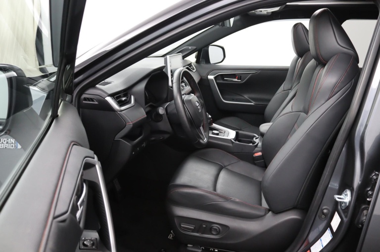 Toyota RAV4 - 2.5 Plug-in Hybrid AWD Bi-Tone Plus 11