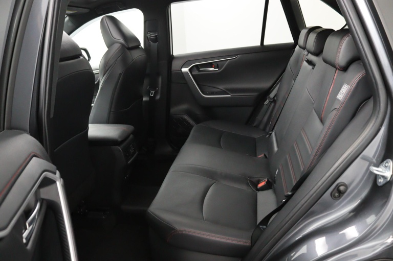 Toyota RAV4 - 2.5 Plug-in Hybrid AWD Bi-Tone Plus 15