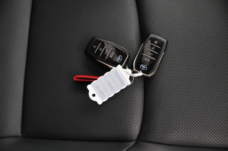 Toyota RAV4 - 2.5 Plug-in Hybrid AWD Bi-Tone Plus 30