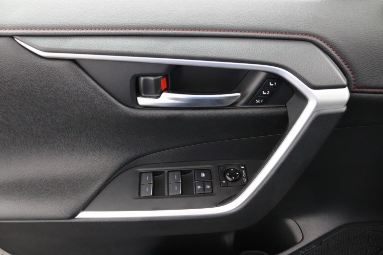 Toyota RAV4 - 2.5 Plug-in Hybrid AWD Bi-Tone Plus 37