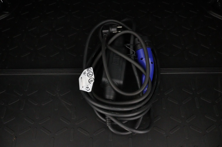 Toyota RAV4 - 2.5 Plug-in Hybrid AWD Bi-Tone Plus 40