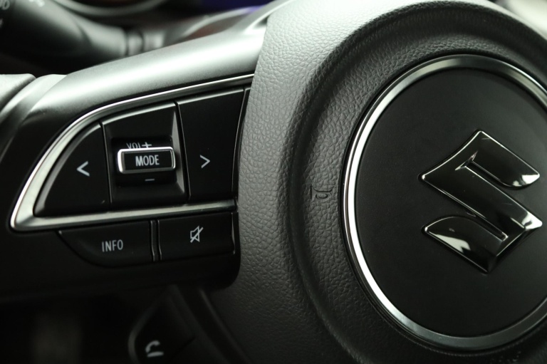 Suzuki Swift - 1.2 Stijl Smart Hybrid 19