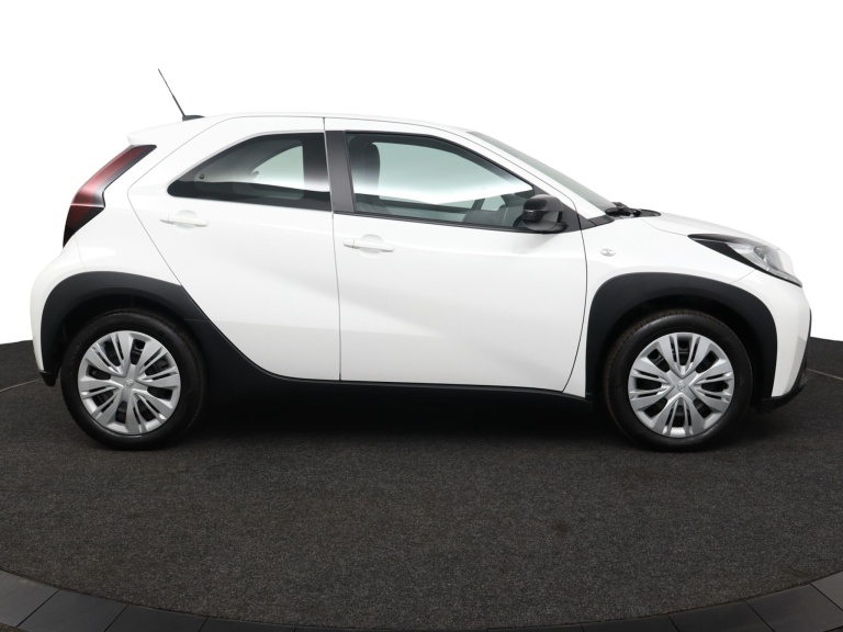 Toyota Aygo X - 1.0 VVT-i MT Play 13