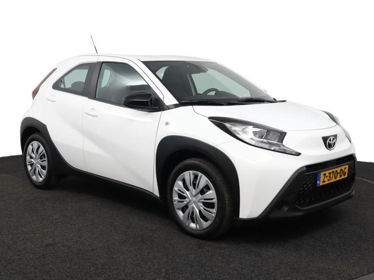 Toyota Aygo X - 1.0 VVT-i MT Play 14