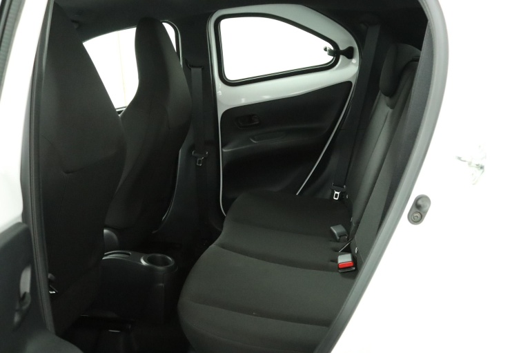 Toyota Aygo X - 1.0 VVT-i MT Play 18