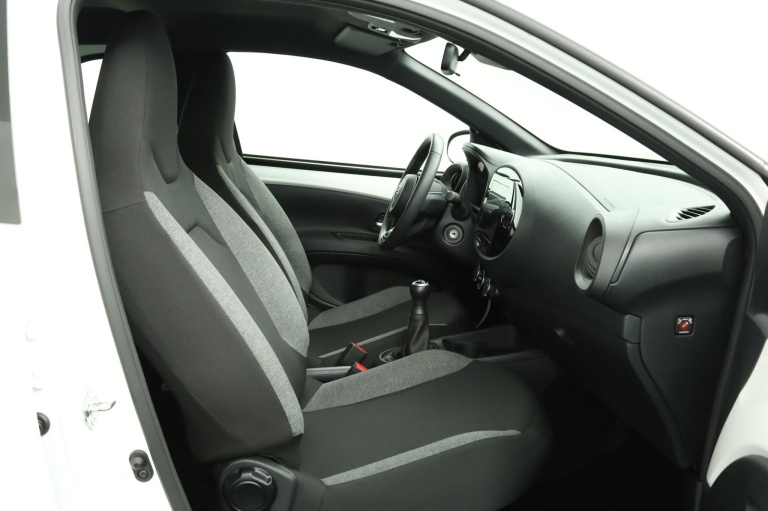 Toyota Aygo X - 1.0 VVT-i MT Play 22