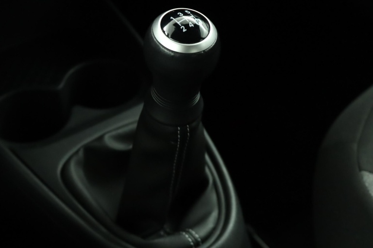 Toyota Aygo X - 1.0 VVT-i MT Play 27