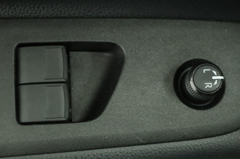 Toyota Aygo X - 1.0 VVT-i MT Play 28