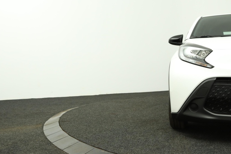Toyota Aygo X - 1.0 VVT-i MT Play 35