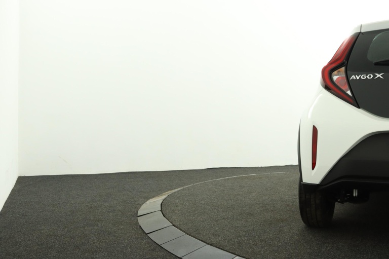 Toyota Aygo X - 1.0 VVT-i MT Play 40