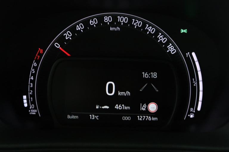 Toyota Aygo X - 1.0 VVT-i MT Play 43