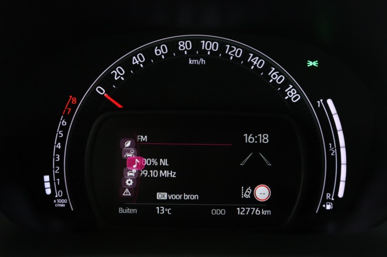 Toyota Aygo X - 1.0 VVT-i MT Play 45