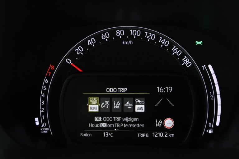 Toyota Aygo X - 1.0 VVT-i MT Play 50