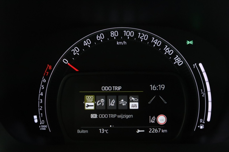 Toyota Aygo X - 1.0 VVT-i MT Play 51