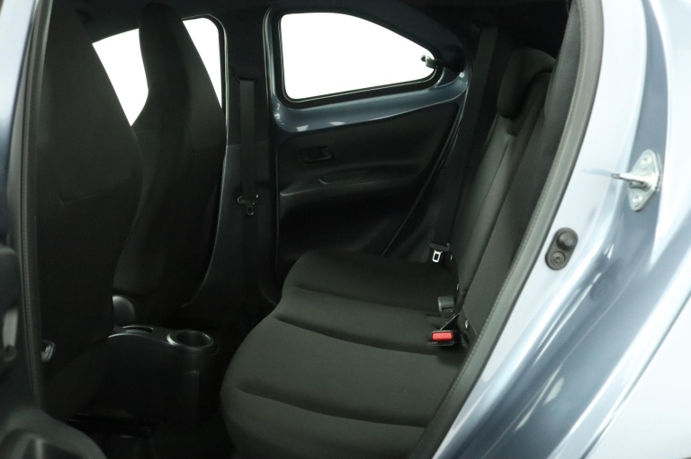 Toyota Aygo X - 1.0 VVT-i MT Play 18