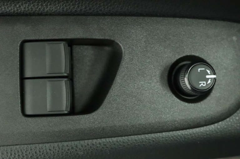 Toyota Aygo X - 1.0 VVT-i MT Play 28