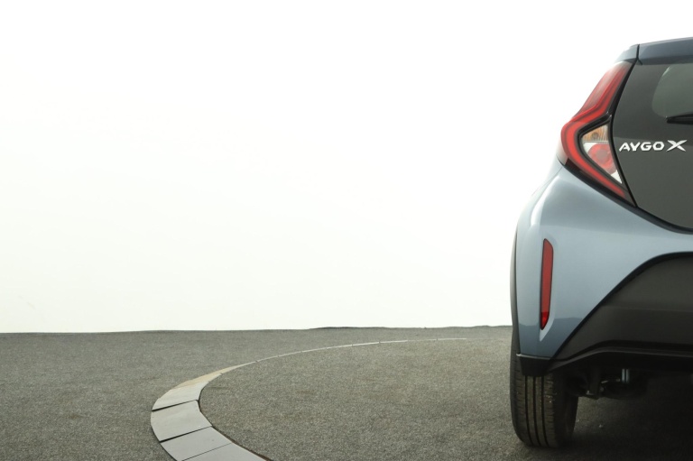 Toyota Aygo X - 1.0 VVT-i MT Play 39