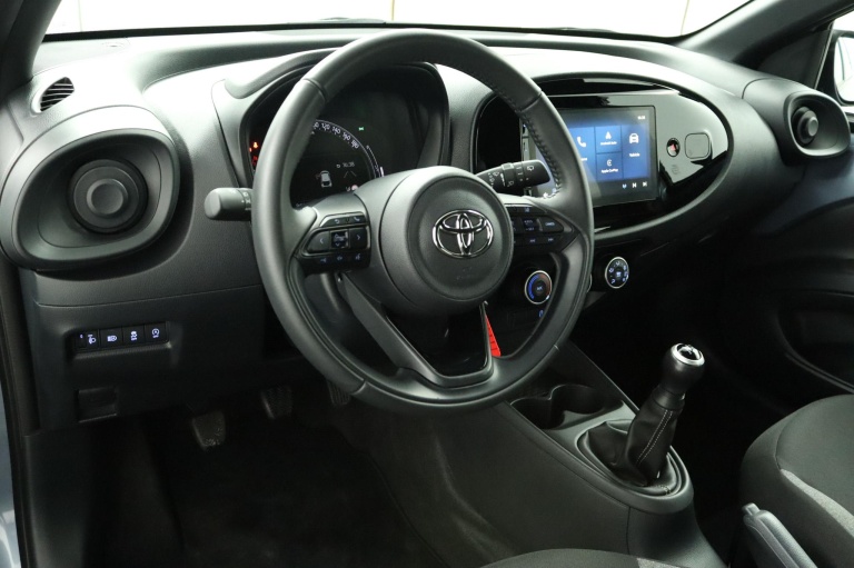 Toyota Aygo X - 1.0 VVT-i MT Play 58